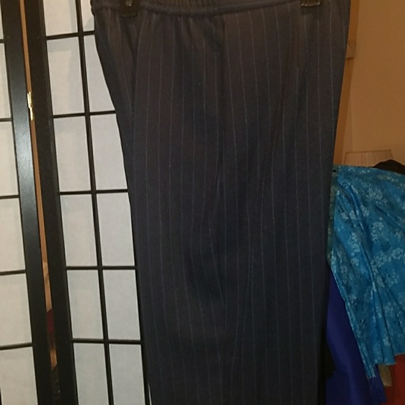 Black and blue striped woman suit - Picture 3 of 4